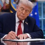 Historia de rédito: El Congreso estadounidense rompe el impasse y da un paso hacia la normalidad con un pacto provisional que pone fin a la paralización política más larga en la era moderna.