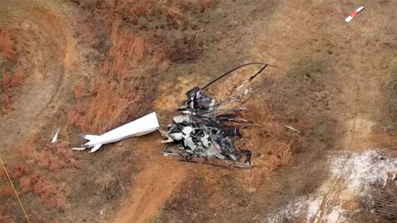 Tragedia aérea en Nueva Jersey: Dos helicópteros chocan en llano, un muerto y otra víctima en grave peligro