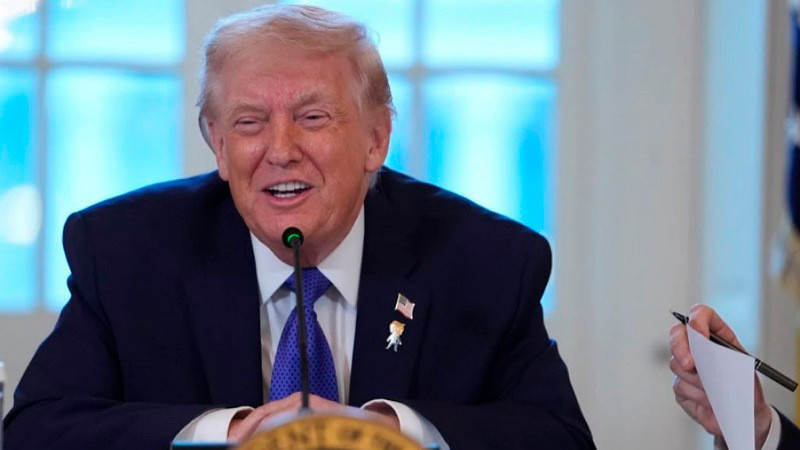 El líder estadounidense convoca urgente reunión con su equipo de seguridad nacional para evaluar estrategias y medidas contra el régimen iraní.