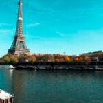 "Escándalo de Fin de Año: Más de 500 detenidos y más de un millar de vehículos destruidos en una noche de disturbios sin precedentes en Francia"