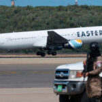 "Vuelta a casa: Llegada histórica de 182 migrantes repatriados desde EE.UU. después de un emocionante viaje que resume la lucha por el retorno"