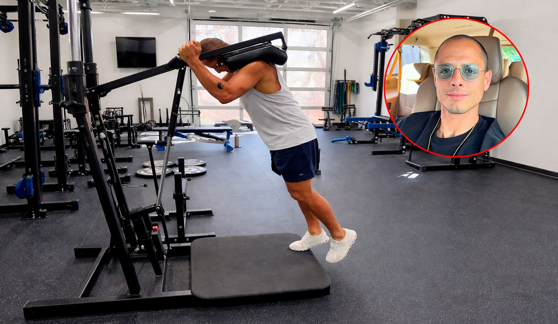 La vuelta anticipada de Chicharito: un toque de magia para reavivar la pasión en el fútbol nacional.