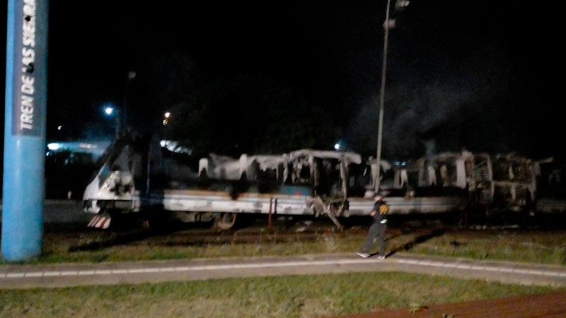 Tren con 120 pasajeros se incendia en Argentina