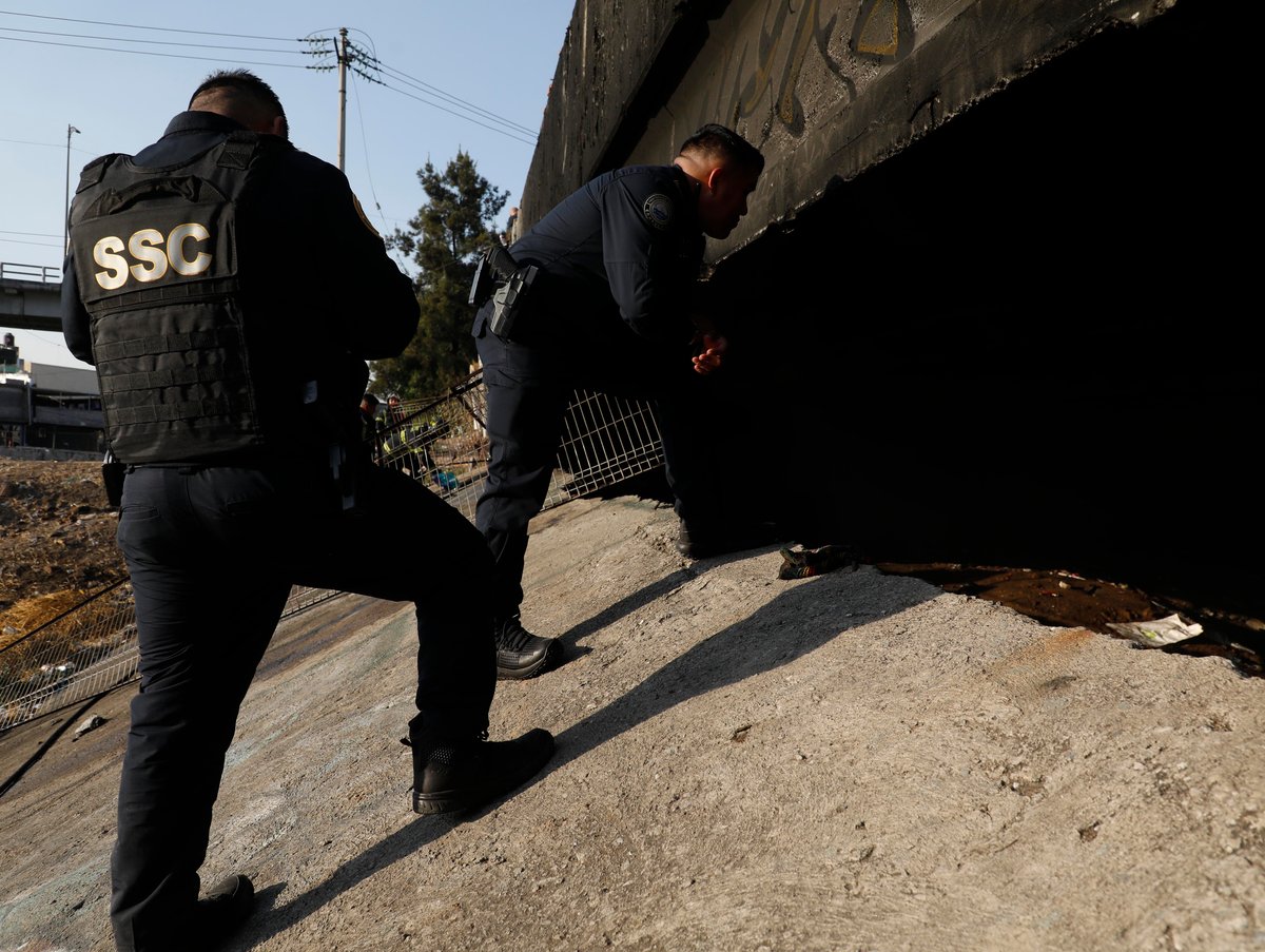 Convertidos en tierra de nadie, los bajopuentes en Azcapotzalco y V. Carranza
