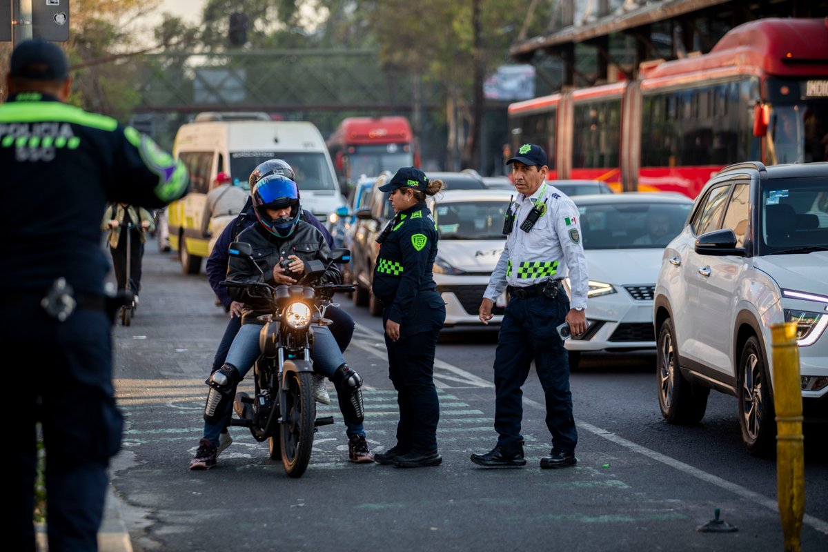 Por demoras para obtener citas, motociclistas de CDMX prefieren sacar permisos en otras entidades