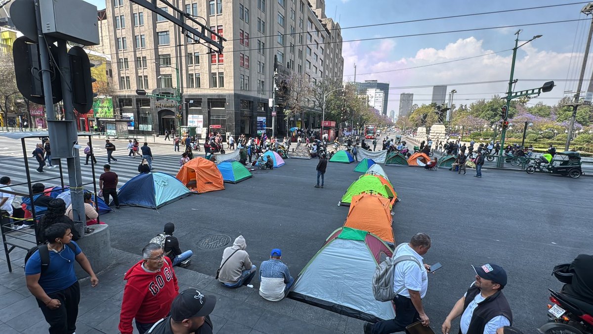 Artesanos mazahuas toman las calles: exigen justicia por mercancía retenida